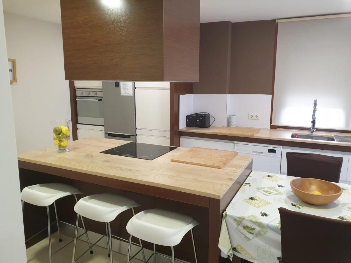 Raices. Agradable Casa Con Piscina * Baiona
